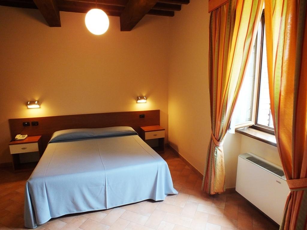 Hotel Santa Chiara SantʼAngelo in Vado Kamer foto