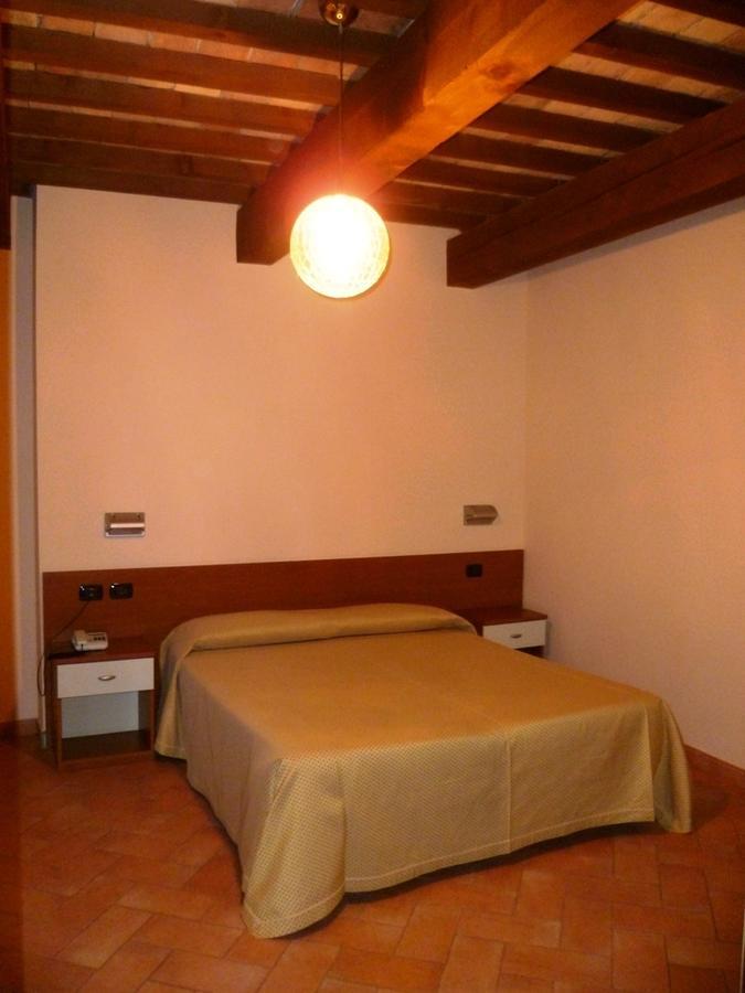 Hotel Santa Chiara SantʼAngelo in Vado Kamer foto